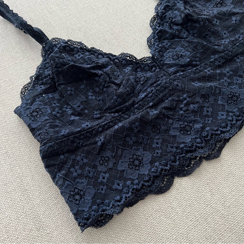GILLY HICKS Longline Lace Triangle Bralette Navy Blue Medium